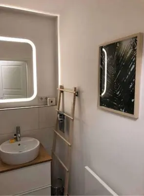 Ein Badezimmer in der Unterkunft Möblierte Ferienwohnung in Dresden Laubegast