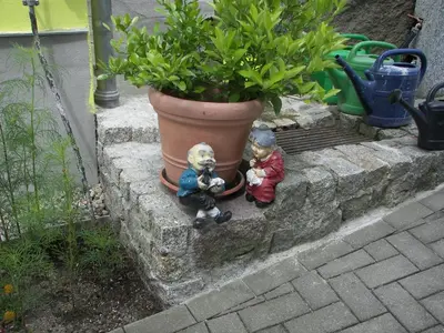 Ein Garten an der Unterkunft Wohnung in Lichtenhain beim Böhmischen Park