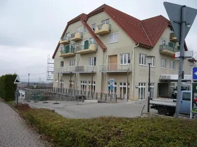 Das Gebäude in dem sich die Ferienwohnung befindet