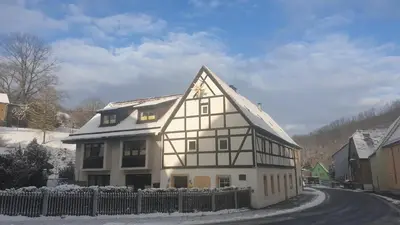 Das Gebäude in dem sich die Pension befindet