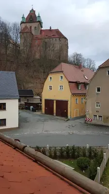 Das Gebäude in dem sich die Pension befindet