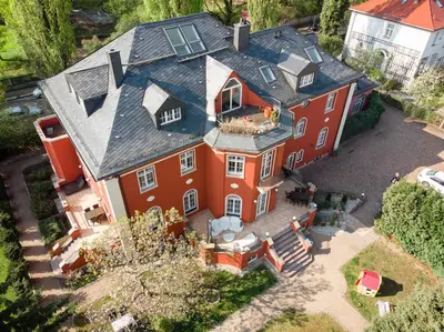 Das Gebäude in dem sich die Ferienwohnung befindet