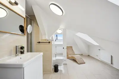 Ein Badezimmer in der Unterkunft Limehome Dresden Antonstraße