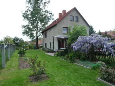 Ein Garten an der Unterkunft Ferienwohnung Wawrok
