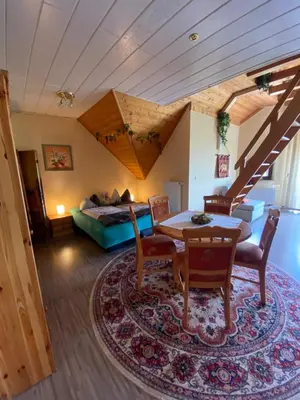 Ein Sitzbereich in der Unterkunft Ferienwohnung Bock im Seenland