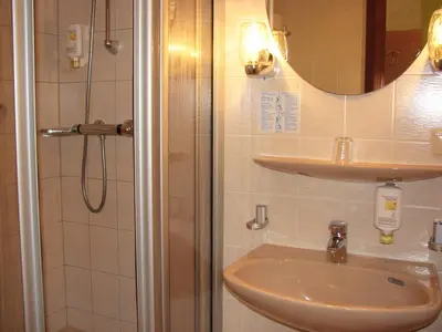 Ein Badezimmer in der Unterkunft Pension Villa Anna