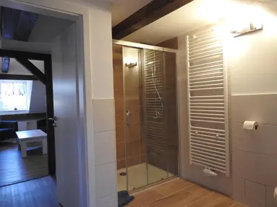 Ein Badezimmer in der Unterkunft Ferienwohnungen am Hauptplatz