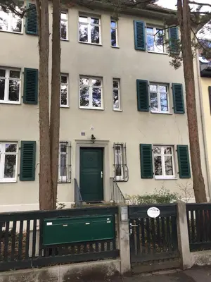 Das Gebäude in dem sich die Ferienwohnung befindet