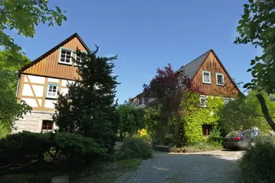 Das Gebäude in dem sich die Ferienwohnung befindet