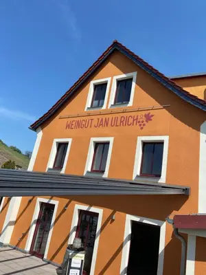 Das Gebäude in dem sich die Pension befindet