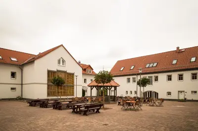 Das Gebäude in dem sich das Hotel befindet