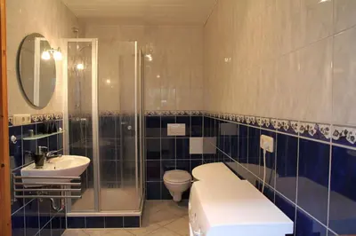 Ein Badezimmer in der Unterkunft FEWO im sanierten Fachwerkhaus