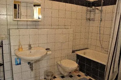 Ein Badezimmer in der Unterkunft Fewo Dresden Neustadt - zentral & preiswert L5