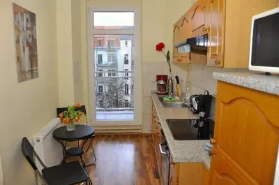 Küche/Küchenzeile in der Unterkunft Dresden Altstadt/Neustadt 3 Raum Fewo L11