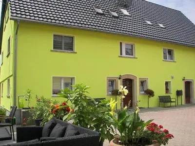 Das Gebäude in dem sich die Ferienwohnung befindet