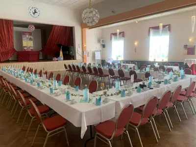 Ein Restaurant oder anderes Speiselokal in der Unterkunft Hotel Schwarzes Ross Siebenlehn