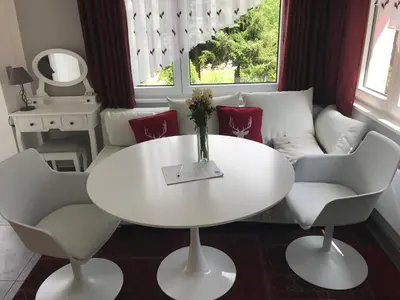 Ein Sitzbereich in der Unterkunft Ferienapartments Gohrisch Villa Schönblick