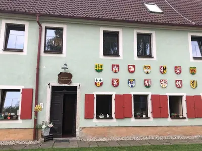 Das Gebäude in dem sich die Ferienwohnung befindet