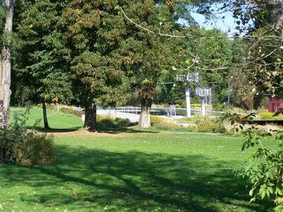 Ein Garten an der Unterkunft Ferienwohnung Ahrendt