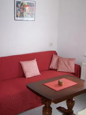 Ein Sitzbereich in der Unterkunft Ferienwohnung Ahrendt