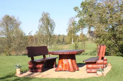 Ein Garten an der Unterkunft Ferienwohnung am Erlermuhlenbach
