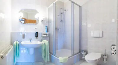 Ein Badezimmer in der Unterkunft Landhotel Biberburg