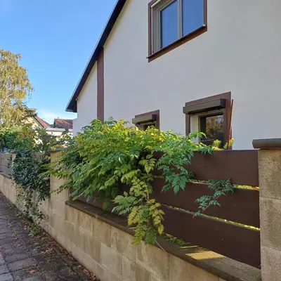 Das Gebäude in dem sich die Pension befindet