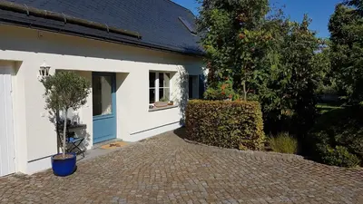 Ein Garten an der Unterkunft Ferienhaus Hummel-Nest
