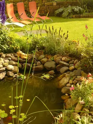 Ein Garten an der Unterkunft Haus Daheim
