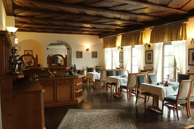 Ein Sitzbereich in der Unterkunft Hotel Lay-Haus