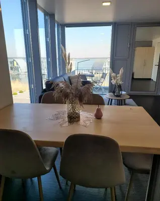 Ein allgemeiner Bergblick oder ein Berglick von der Ferienwohnung aus