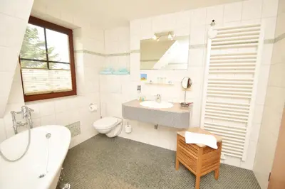 Ein Badezimmer in der Unterkunft Landhotel Zur Guten Einkehr