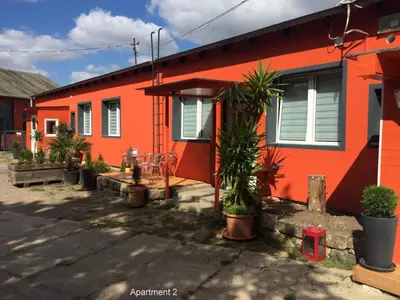 Das Gebäude in dem sich die Ferienwohnung befindet