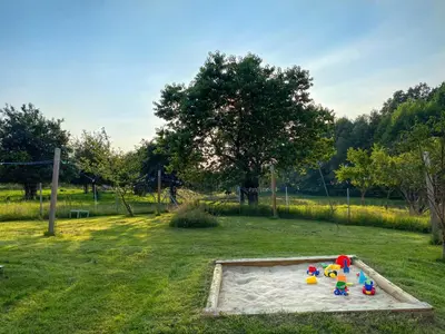 Ein Garten an der Unterkunft Ferienhaus Sohrmühle