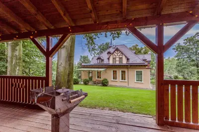 Ein Garten an der Unterkunft Gästehaus Villa Rose