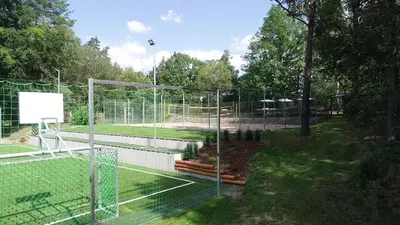 Tennis und/oder Squash in der Unterkunft ZirkelsteinResort gGmbH oder in der Nähe