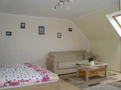 Ein Sitzbereich in der Unterkunft Ferienwohnung Zschornack