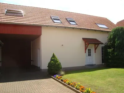 Das Gebäude in dem sich die Ferienwohnung befindet