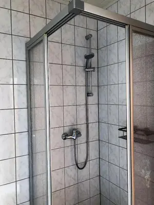 Ein Badezimmer in der Unterkunft Pension Bennelliebschänke