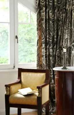 Ein Sitzbereich in der Unterkunft Villa Sonnenburg - Blick auf die Stadt und die Elbe - Parkplätze