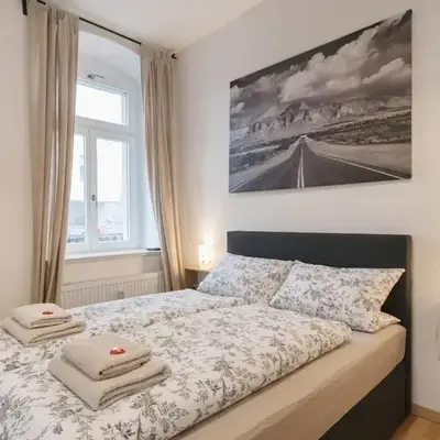 Dresden365 Ferienwohnung mit Privatparkplatz