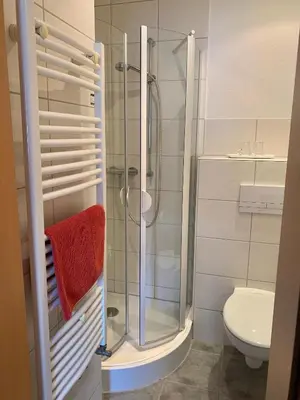 Ein Badezimmer in der Unterkunft Gasthaus & Pension Zirkelstein