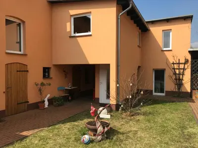 Ein Garten an der Unterkunft Pension Jahn