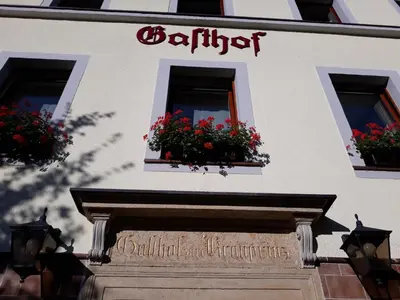 Das Gebäude in dem sich das Gasthaus befindet