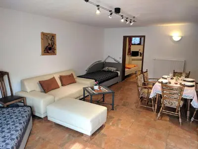 Ein Sitzbereich in der Unterkunft Ferienwohnung mit Terrasse