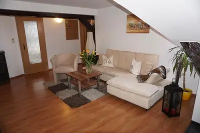 Ein Sitzbereich in der Unterkunft Ferienwohnung Albrecht Sonnendeck