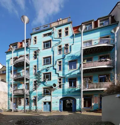 Das Gebäude in dem sich die Ferienwohnung befindet