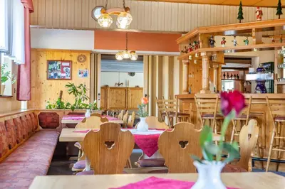 Ein Sitzbereich in der Unterkunft Hotel 