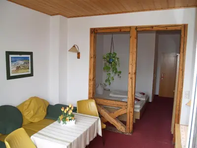 Ein Sitzbereich in der Unterkunft Gasthaus Kobär