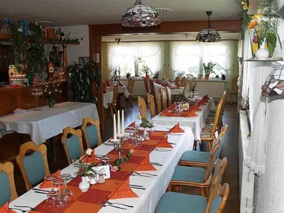 Ein Restaurant oder anderes Speiselokal in der Unterkunft Gasthaus Kobär